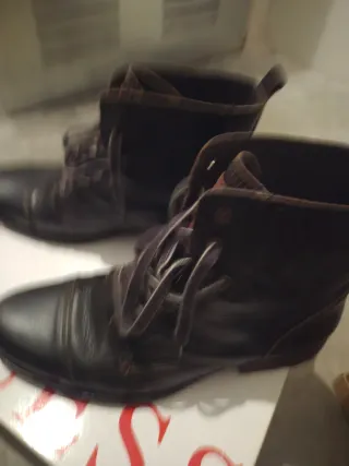 Botas Guess caballero negras y marrones de piel