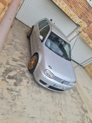 Volkswagen Golf 2003