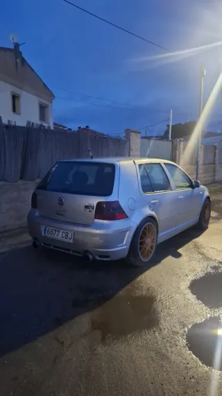 Volkswagen Golf 2003
