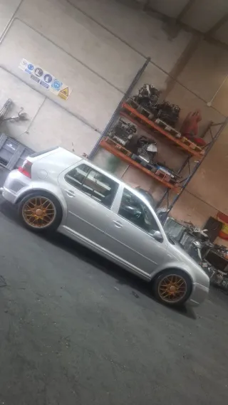 Volkswagen Golf 2003