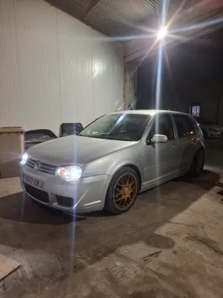 Volkswagen Golf 2003
