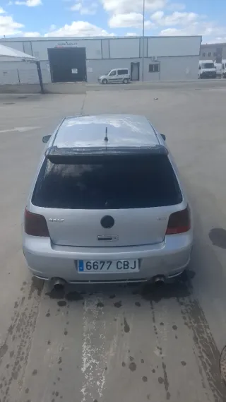 Volkswagen Golf 2003