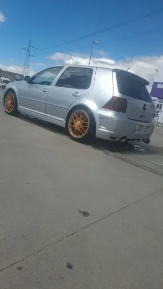 Volkswagen Golf 2003