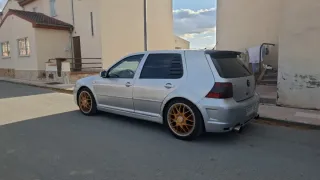 Volkswagen Golf 2003