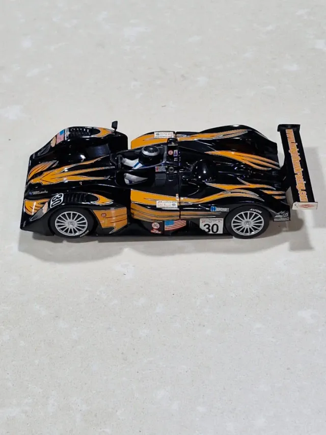 Scalextric MG lola superslot