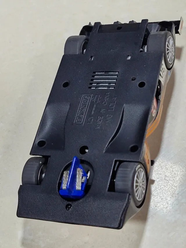 Scalextric MG lola superslot