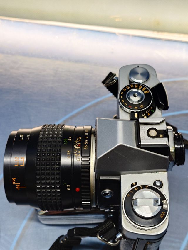 cámara analógica MINOLTA XD-5 objetivo MC ROKKOR 1:3,5/50mm, en perfecto estado