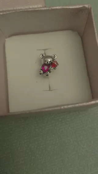 Charm oso plata con corazon