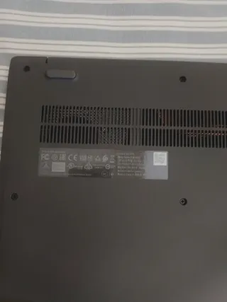 Ordenador portátil Lenovo V14 ADA 82C6