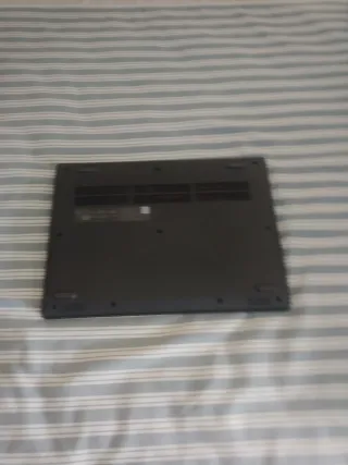 Ordenador portátil Lenovo V14 ADA 82C6