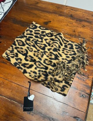 Sciarpa Mondana leopardata con frange