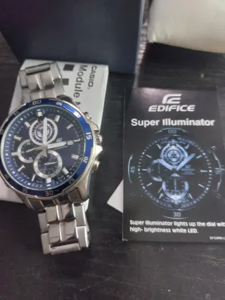 Reloj Casio Edifice Cronógrafo Azul y Plateado