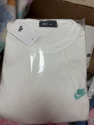 Pack 4 Conjuntos Nike Verano Blanco y Dorado