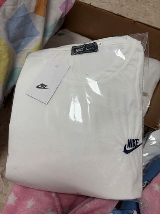 Pack 4 Conjuntos Nike Verano Blanco y Dorado