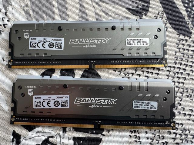2x Crucial Ballistix DDR4 8GB 3000MHz