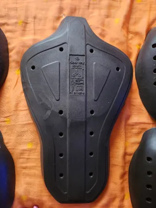 Protecciones moto de espalda, hombros y codos