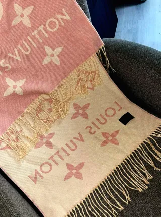 Bufanda Louis Vuitton Rosa y Blanca