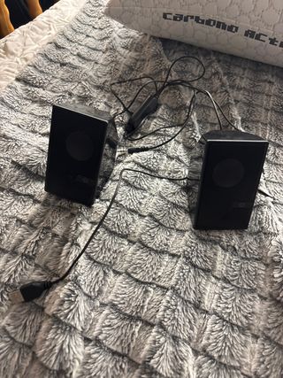 Altavoces USB Negros para pc o móvil