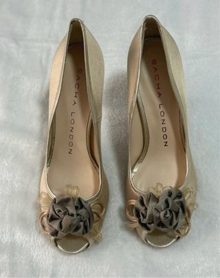 Sacha London zapatos dorados nuevos Talla 37