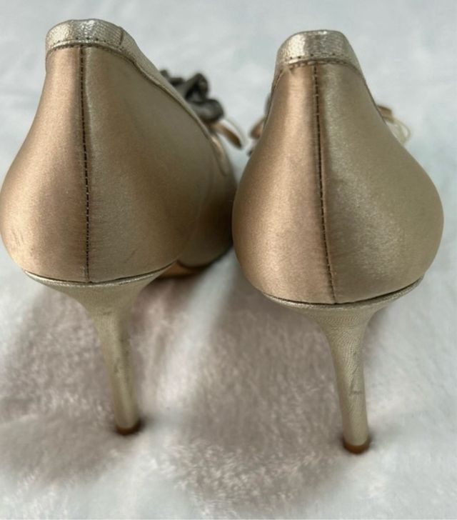 Sacha London zapatos dorados nuevos Talla 37