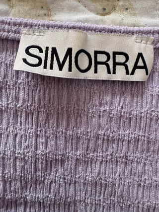 Blusa SIMORRA sin mangas morada