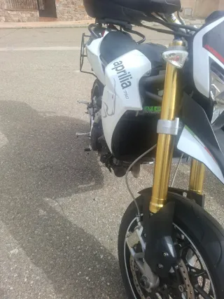 Aprilia Dorsoduro 750cc Supermotard