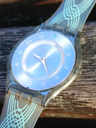 Reloj Swatch Extraplano Mujer de plástico