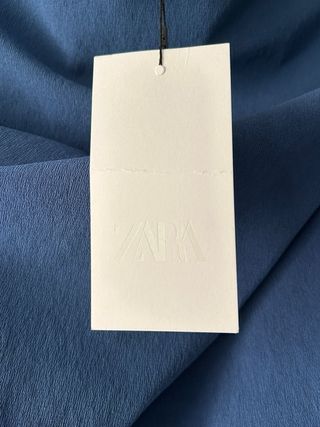 Top Zara azul drapeado