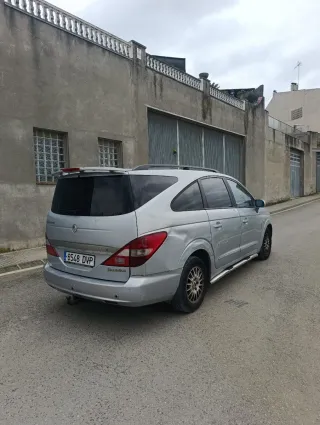 SsangYong Rodius 2005