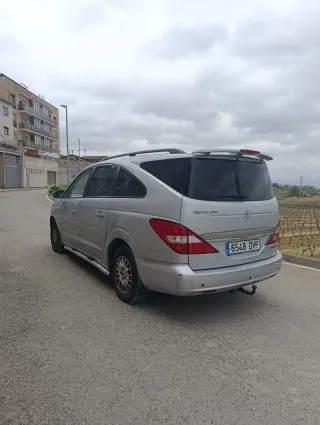 SsangYong Rodius 2005