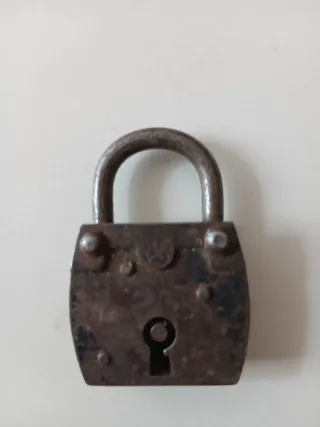 4 Lucchetti Antichi