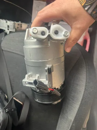 Compresor A/C Nissan NV200 City Express