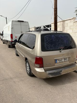 KIA Carnival 2002