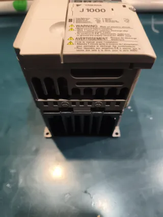 Variador Yaskawa J1000 1.5kW