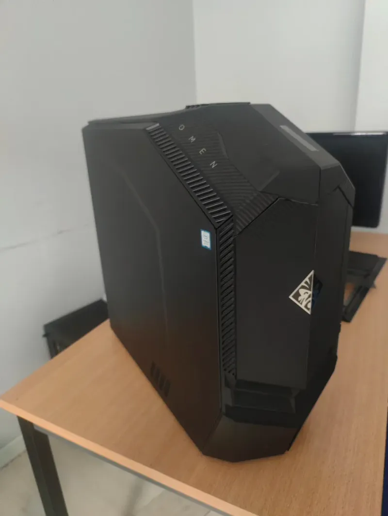 HP Omen PC i5-8400F 16GB RAM 500GB SSD afbeelding 2