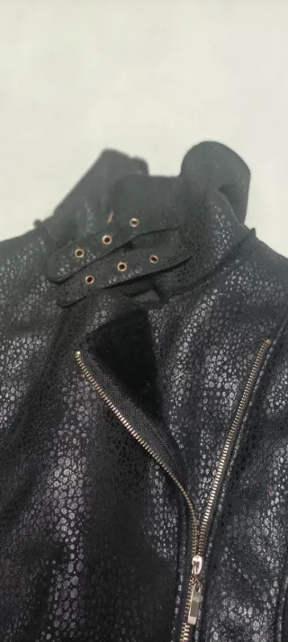 Chaquetón forrado de pelo negro