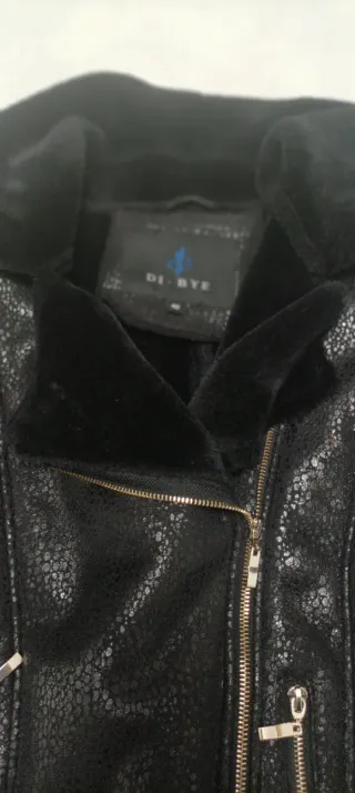 Chaquetón forrado de pelo negro