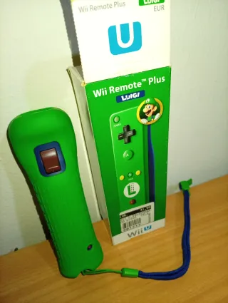 Mando Wii Plus Luigi con Caja