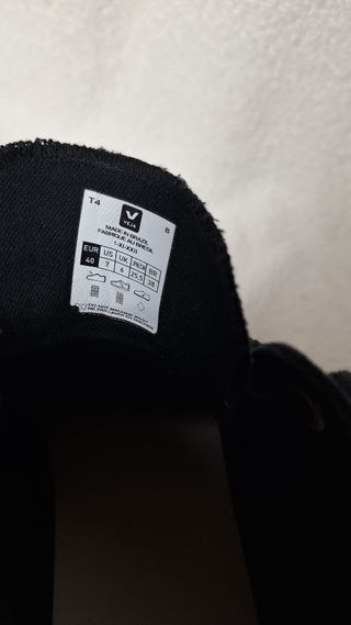Zapatillas Veja altas negras T. 40, como nuevas