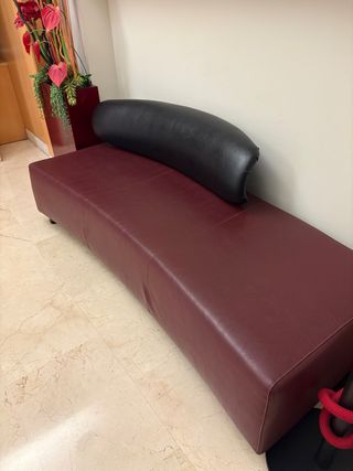 Sofá de piel para sala de espera