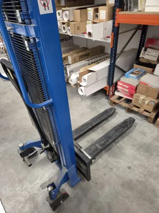 Apilador manual 1000kg carga