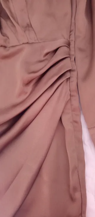 Vestido de satén verde