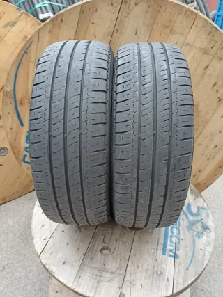 Vendo 2 Neumáticos de Furgoneta en Buen Estado