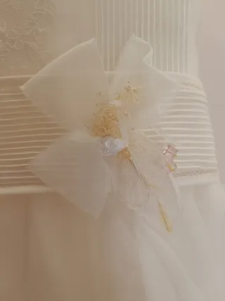 CONJUNTO DE VESTIDO DE COMUNIÓN COLOR BEIGE