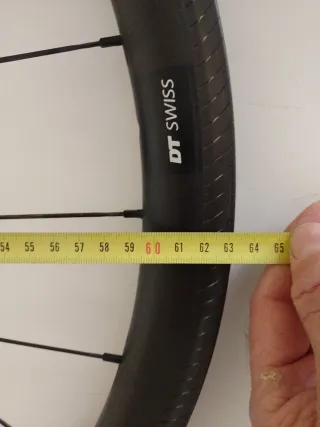 Rueda trasera carbono DT SWISS