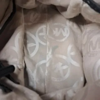 Bolso Michael Kors Negro y Dorado