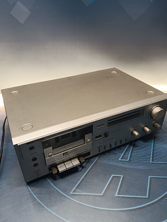 Benytione stereo cassette deck M 2606 D, le falta embellecedores, pero funciona, modulo