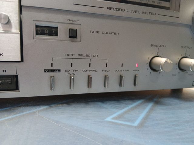 Benytione stereo cassette deck M 2606 D, le falta embellecedores, pero funciona, modulo