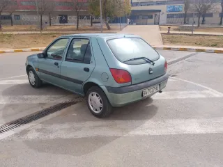 Ford Fiesta 2000