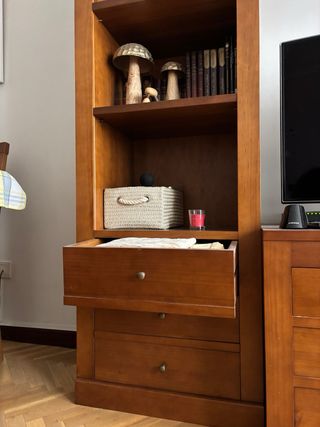 Mueble madera caoba 3 baldas y 3 cajones